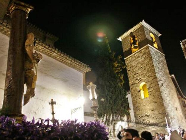 El Cristo de Silo&eacute;, En San Miguel Bajo, donde ya se encuentra tras el V&iacute;a Crucis.

Foto: Miguel Rodriguez