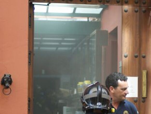 El humo nubl&oacute; toda la cocina del restaurante.

Foto: Marisa Rivera
