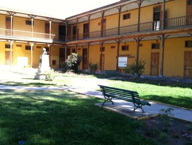 La necesidad de formar t&eacute;cnicos en miner&iacute;a hace que en 1857 naciera la Escuela de Minas. Hoy es la Universidad de Atacama.

Foto: E. F. A.