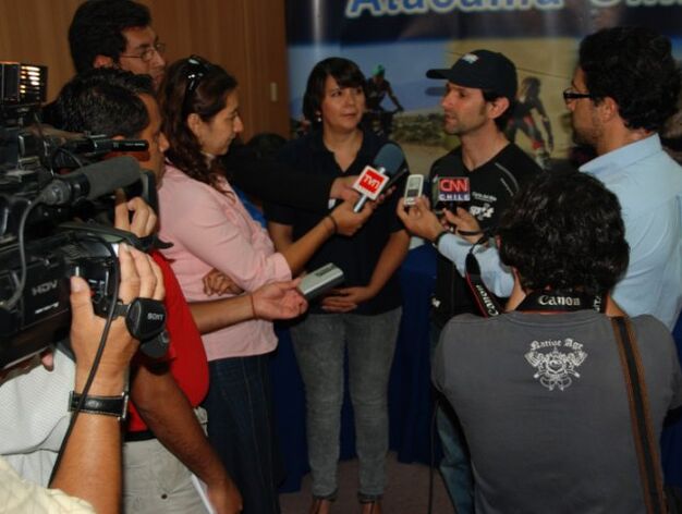 Rueda de prensa con excepcional acogida por parte de los medios chilenos.

Foto: E. F. A.
