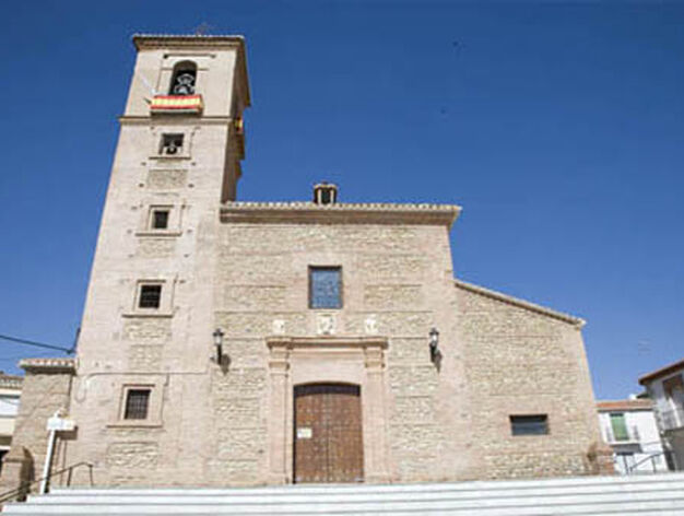 Ayuntamiento de Valle del Zalab&iacute;. Iglesia Santa Mar&iacute;a de la Anunciaci&oacute;n.