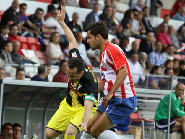 El C&oacute;rdoba cierra la temporada con un derrota en Girona. / LOF