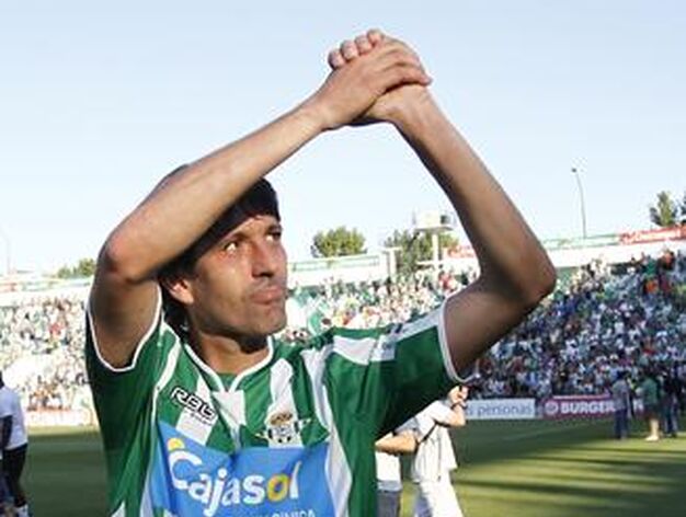 El Betis pone el broche de oro a la temporada con el t&iacute;tulo de la Liga Adelante. / Antonio Pizarro