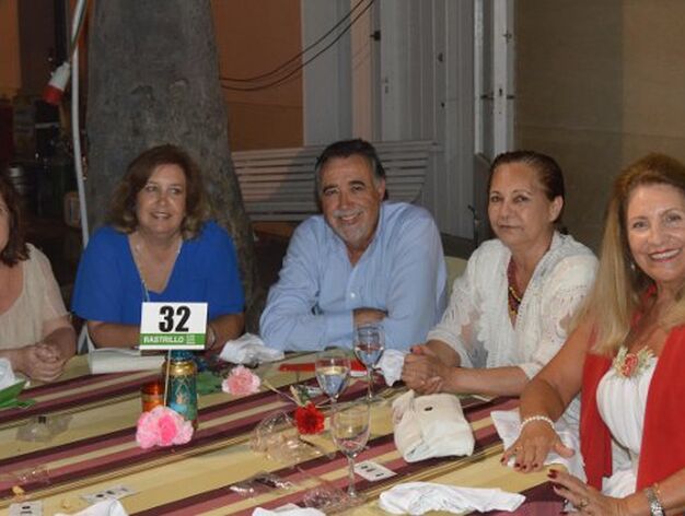 Mar&iacute;a Reyes, Carmen Conde, Jes&uacute;s Maeso, Pepa Ruiz y Josefa D&iacute;az.

Foto: Ignacio Casas de Ciria