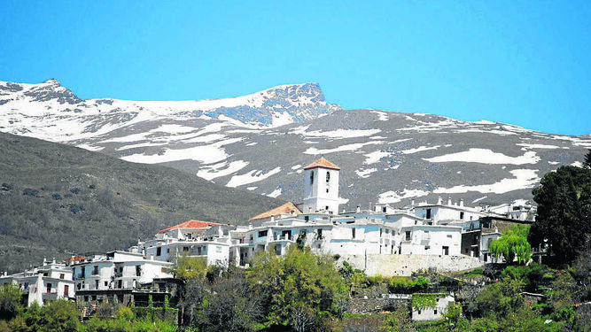 Vista del Veleta desde Capileira.