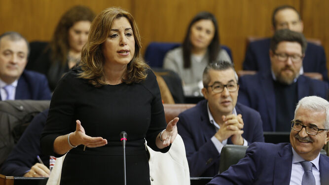 La presidenta de la Junta de Andalucía, Susana Díaz, durante su intervención ayer en la sesión de control en el Parlamento.