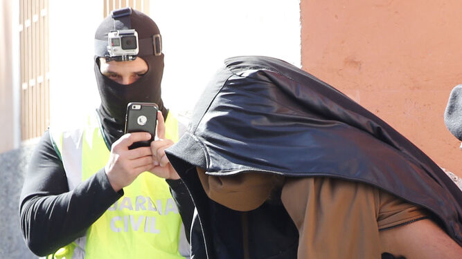Ciudadano marroquí detenido en Las Palmas por enaltecimiento del terrorismo yihadista en redes sociales.