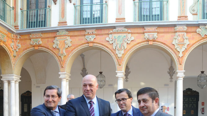 El encuentro de los representantes institucionales se celebró en Córdoba.