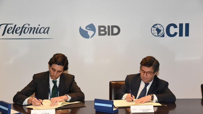 Álvarez-Pallete, presidente ejecutivo de Telefónica, y Moreno, presidente del BID.