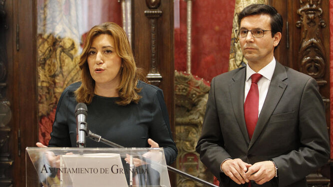La presidengta Susana Díaz, ayer junto al alcalde de Granada.