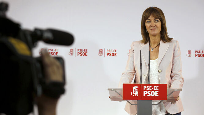 Idoia Mendia, líder del PSE, ayer en Bilbao tras una reunión de la ejecutiva.