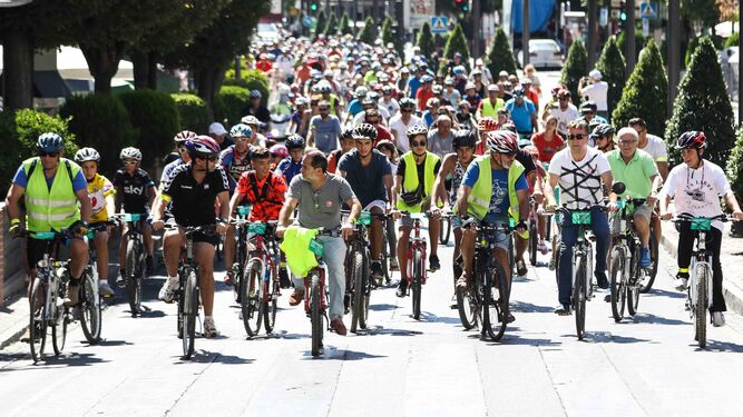 Decenas de ciclistas en una protesta celebrada en septiembre.
