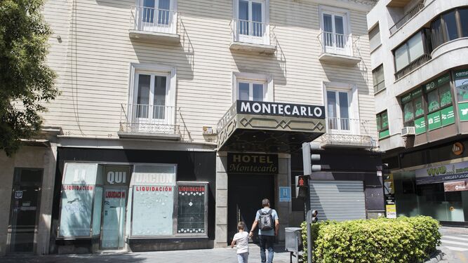 Fachada del Hotel Montecarlo, en el centro de Granada.