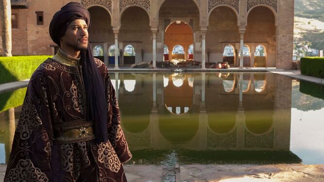 Una de las estampas más bellas de la Alhambra en el rodaje de la serie de TVE 'Isabel'.
