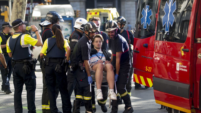 Las imágenes del atropello masivo en Las Ramblas de Barcelona.