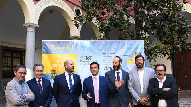 La iniciativa fue presentada en el Ayuntamiento de Granada.