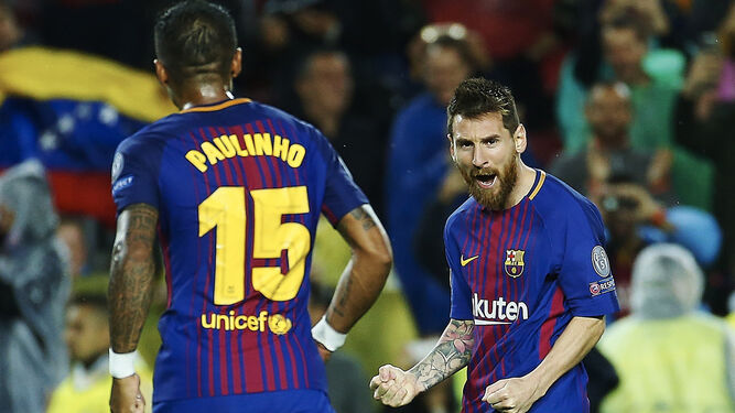 Messi celebra su gol de falta
