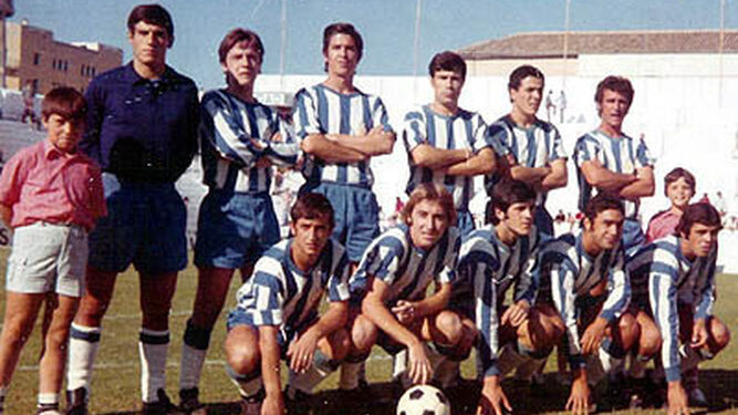 Una alineación del Recreativo en la temporada 1972-73 en Los Cármenes.