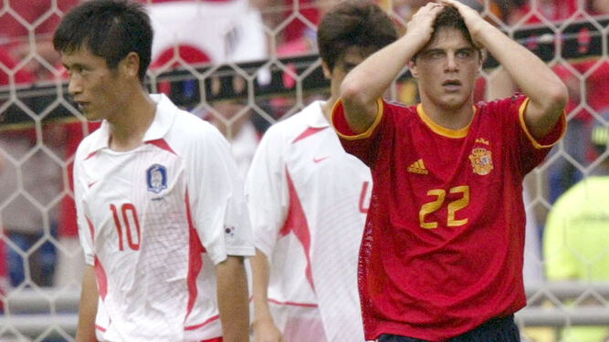 Joaquín se lamenta en un lance del partido ante Corea del Mundial de 2002.