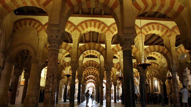 El interior de la Mezquita de Córdoba.