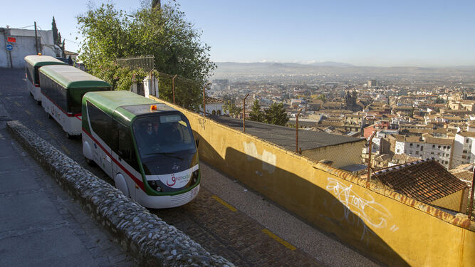 El tren turístico parará en la Plaza de Toros para incentivar el barrio