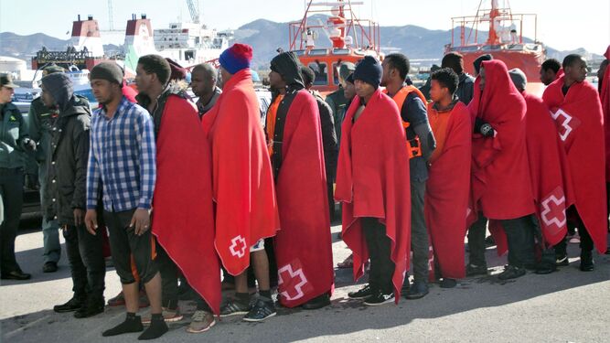 Llegada al Puerto de Motril de los inmigrantes rescatados ayer.
