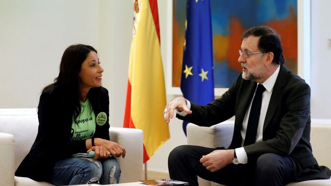 El presidente del Gobierno, Mariano Rajoy, recibió ayer en La Moncloa a cinco representantes de 'Las Kellys'.