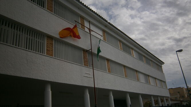 Fachada del colegio Guadalquivir de Sanlúcar.