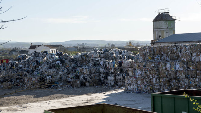 Planta de reciclaje en la que fue hallado el hombre de nacionalidad rumana.