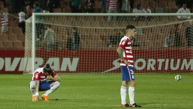 Desolación entre los jugadores tras el empate.