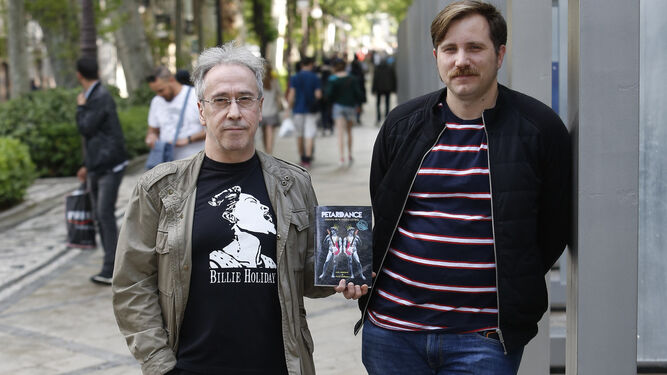 Los autores del libro, Paco Espínola y Luis Arronte.