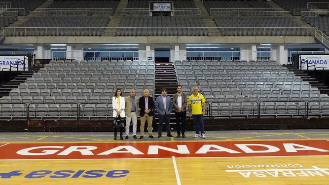 La directiva del Jaén FS visita el Palacio de Deportes