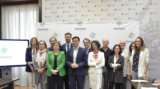Imagen de la presentación de la nueva iniciativa presentada en el Ayuntamiento de Granada