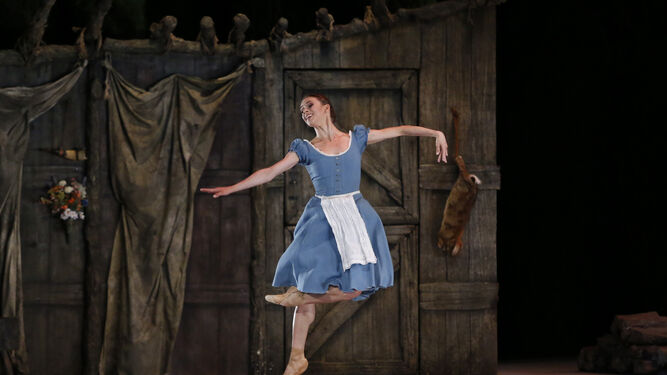Las im&aacute;genes del 'Giselle' del Ballet du Capitole de Toulouse