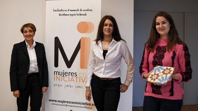 De izq a dcha: María Esperanza, Manme Medina y Pilar Cruz.