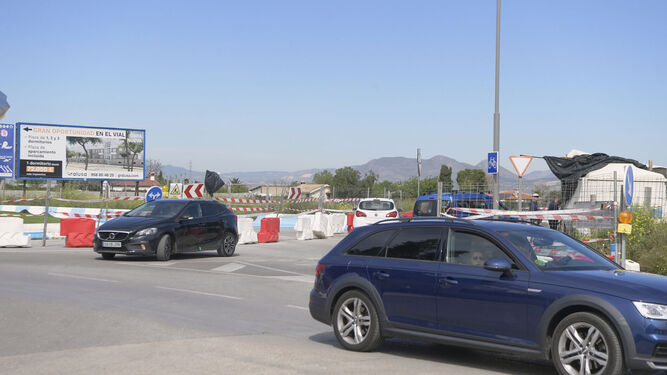 Desvíos de tráfico ocasionados por las obras del Metro en Granada.
