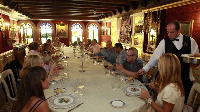 El restaurante Ruta del Veleta brilla en los Premios Andalucía de Hostelería por su trayectoria