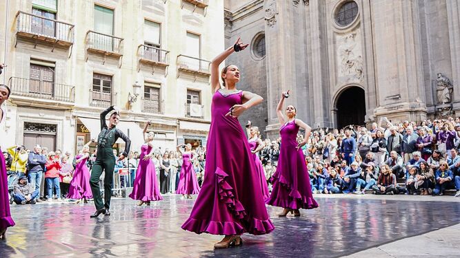 Una de las coreografías de baile español desarrollada por los alumnos del Conservatorio.