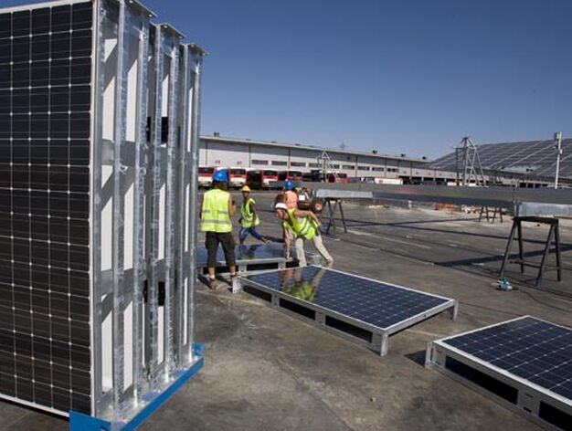 Planta solar en los aparcamientos de Tussam