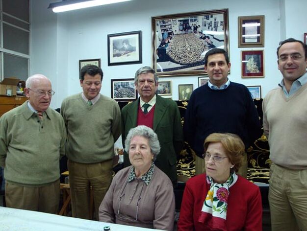 Los miembros de la junta de gobierno.

Foto: J.P.