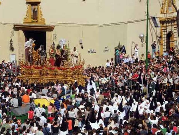 Salida del Cristo de la Presentaci&oacute;n de San Benito.

Foto: Juan Carlos V&aacute;zquez