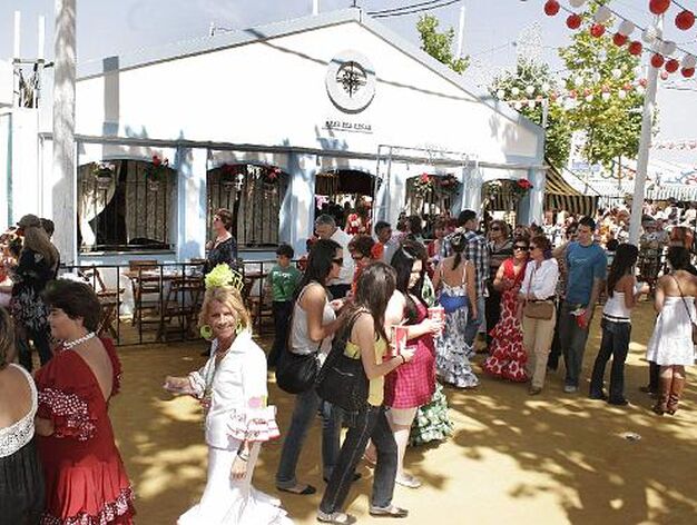 La Feria ya vive el ambiente del fin de semana. 

Foto: Andres Mora