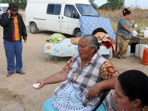 Las familias ya asentadas en El Copero.

Foto: Juan Carlos  V&aacute;zquez/Juan Carlos Mu&ntilde;oz