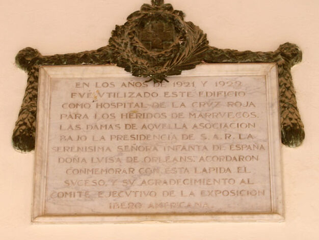 L&aacute;pida conmemorativa con motivo del uso del museo como hospital de la cruz roja durante los a&ntilde;os 1921 y 1922 

Foto: Bel?Vargas