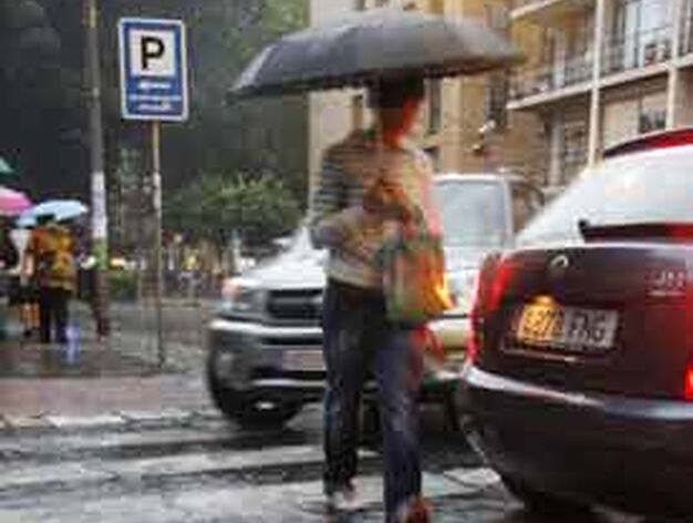 Fuertes lluvias en la capital

Foto: Juan Carlos Mu?