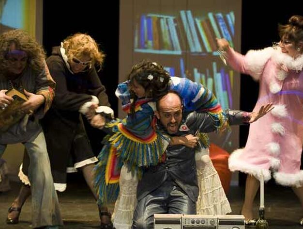 Sin honra no hay amistad de Rezuma Teatro
Rezuma Teatro adapta la obra de Rojas Zorrilla con mucho humor y ciertos toques na&iuml;f
Sala Gades, 16 y 17 de enero, a las 20:00