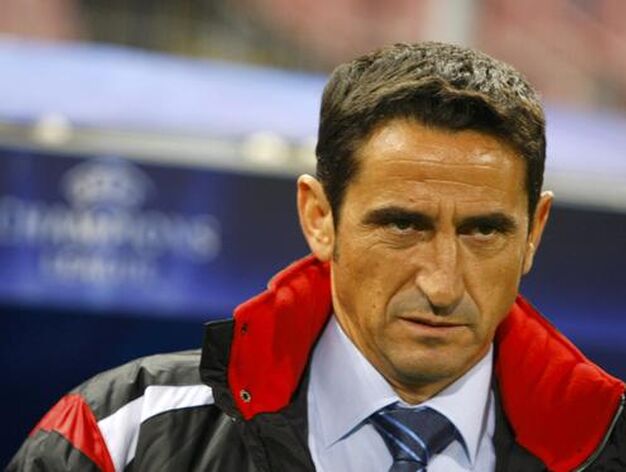 El Sevilla cae en el campo del Unirea con un gol en propia meta de Dragutinovic. / EFE &middot; AFP &middot; Reuters