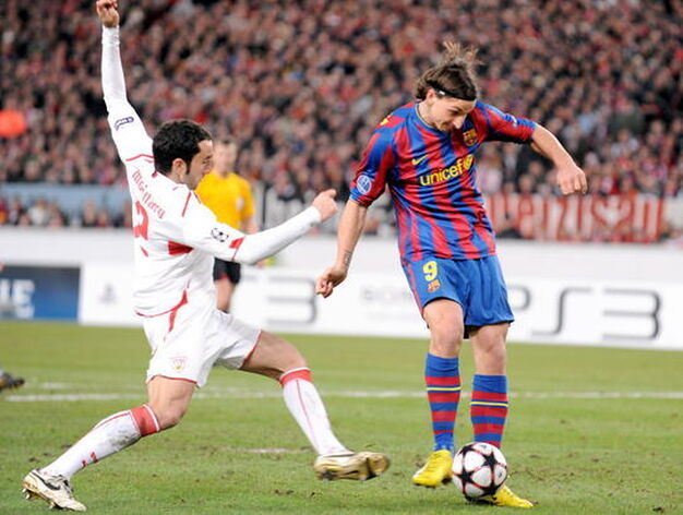 El Barcelona empata en casa del Stuttgart en octavos de final de la Liga de Campeones. / Reuters &middot; EFE &middot; AFP