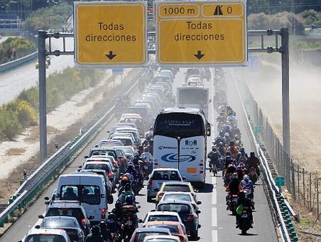 Miles de motos inundan las carreteras de la provincia. 

Foto: Pascual y Juan Carlos Toro