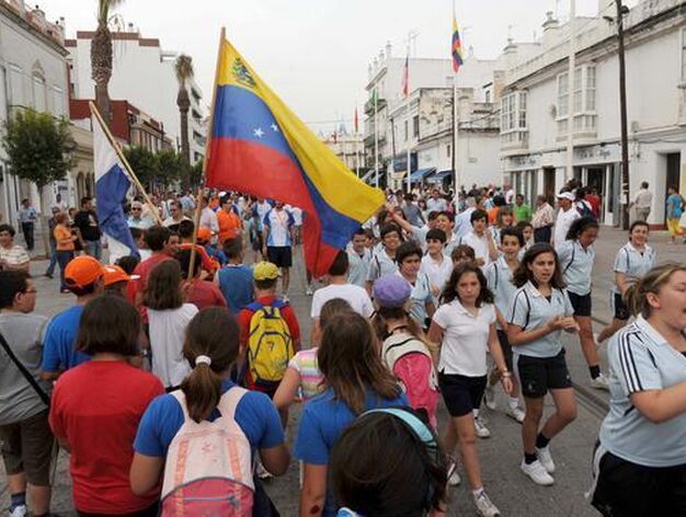 El izado de banderas, acto previo al inicio de los Juegos Iberoamericanos en San Fernando. 

Foto: Elias Pimentel